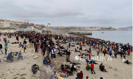 60-Ribu-Migran-Masuki-Ceuta-Italia-Perketat-Perbatasan-Spanyol-Merasa-Dikhianati