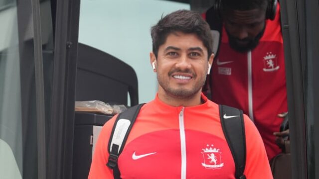 Adilson-Maringa-Debut-di-UEFA-Conference-League-Mantan-Kiper-Arema-dan-Bali-United-Catat-Sejarah