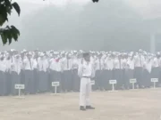 Anak Sekolah di Singkawang Tetap Belajar Tatap Muka di Tengah Asap Karhutla
