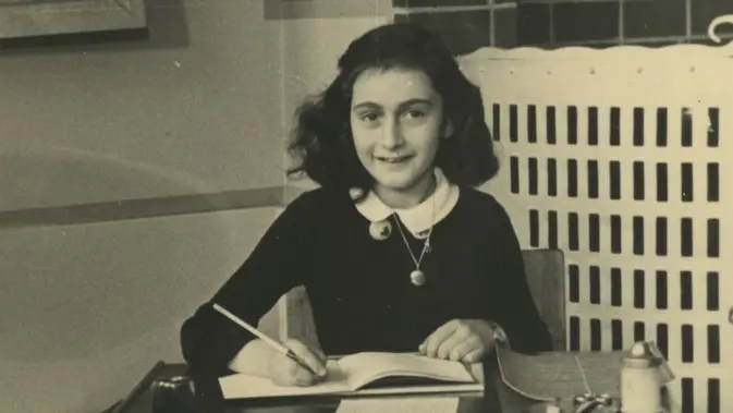 Anne Frank Tulis Catatan Terakhir Sebelum Ditangkap Nazi