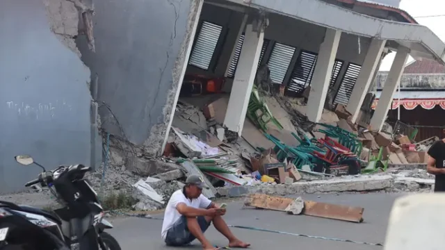 Armada-Udara-Dikerahkan-untuk-Bantu-Distribusi-Bantuan-Gempa-NTT