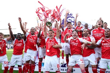 Arsenal-Juara-Lagi-Carragher-Bukan-Karena-Mereka-Jago-Tapi-Karena-Yang-Lain-Masih-Bingung