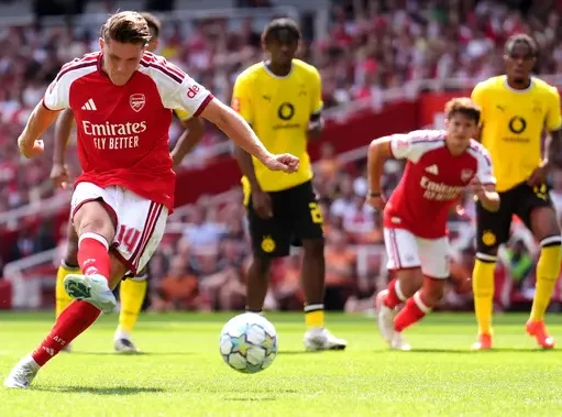 Arsenal Kalah 2-3 dari Dortmund, Pertahanan Jadi Tanda Tanya