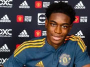 Arsenal Rebahkan MU dengan Bajak Pemain Muda Andalan