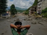 Banjir Bandang Nepal Dipicu Longsoran Es Raksasa dari Himalaya