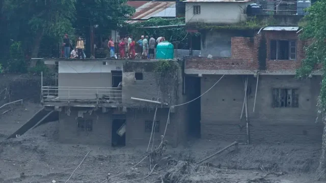Banjir-Bandang-Sapu-Desa-di-Nepal-Tibet-Ratusan-Keluarga-Kehilangan-Segalanya