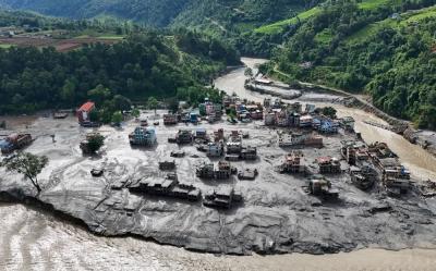 Banjir-Bandang-di-Nepal-Tibet-Tewaskan-472-Orang-Ribuan-Masih-Hilang
