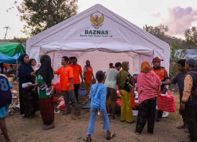 Baznas-Salurkan-1.900-Porsi-Makanan-Siap-Saji-ke-Korban-Gempa-NTT