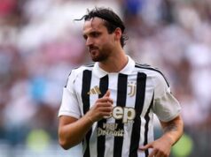 Bek Juventus Cedera Karena Tekel Fan Sendiri, Latihan Dihentikan