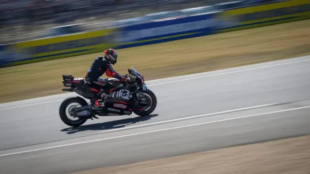 Bezzecchi-Pecahkan-Rekor-Silverstone-Aprilia-Dominasi-FP1-MotoGP-Inggris-2026