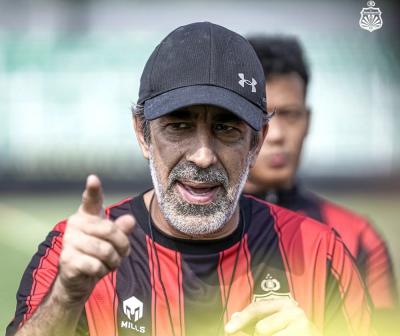 Bhayangkara-FC-Resmi-Tunjuk-Oscar-Bruzon-Gantikan-Paul-Munster