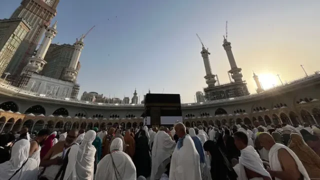Biaya-Haji-2027-Diusulkan-Naik-15-Jemaah-Bayar-Rp429-Juta