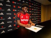 Carlos Baleba Resmi Gabung Manchester United, Pengganti Casemiro yang Dinanti