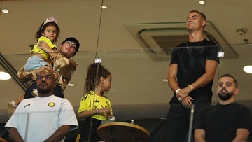 Cristiano-Ronaldo-Tonton-Langsung-Kemenangan-Al-Nassr-Tak-Main-karena-Baru-Kembali-dari-Libur-Pernikahan