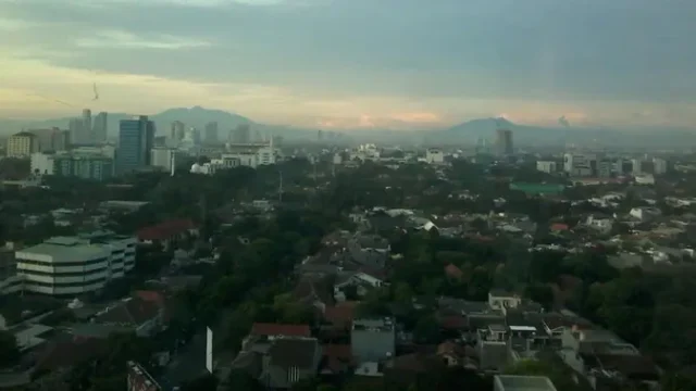 Cuaca-Hari-Ini-Berawan-Hingga-Hujan-Lebat-Meliputi-Sejumlah-Wilayah