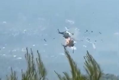 Dua Helikopter Pemadam Kebakaran Bertabrakan di Udara, Dua Awak Tewas