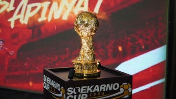 Dua-Legenda-Garuda-Pantau-Bakat-Muda-di-Soekarno-Cup-2026