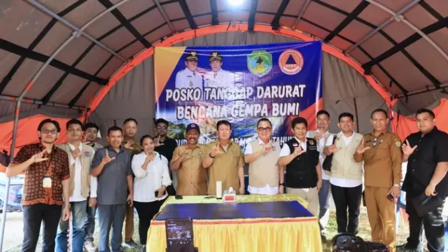 Dukcapil-Keluarkan-358-Dokumen-Kependudukan-bagi-Korban-Gempa-Manggarai-Barat