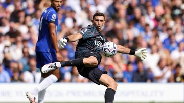 Emiliano-Martynez-Debut-Langsung-Alonso-Dia-Punya-Aura-Pemimpin