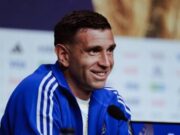 Emiliano Martínez Resmi Bergabung ke Chelsea, Ancaman Baru bagi Pesaing Liga Inggris