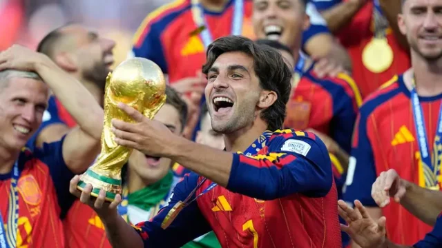Ferran-Torres-Menghadapi-Keputusan-Nasib-di-Ambang-Musim-Baru