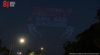 Formasi-Drone-dan-F-16-Melintas-di-Langit-Jakarta-Tandai-Pembukaan-Merdeka-Run-2026
