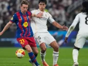 Frenkie de Jong Putuskan Bertahan di Barcelona, Ingin Pensiun di Camp Nou