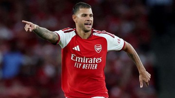 Guimaraes-Tiba-Persaingan-Lini-Tengah-Arsenal-Meledak