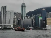 Hong Kong Catat Suhu Tertinggi Sejak 1884 Akibat Topan Dolphin