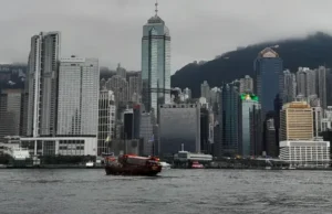 Hong Kong Catat Suhu Tertinggi Sejak 1884 Akibat Topan Dolphin