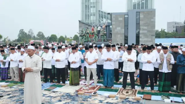 Hujan-Turun-di-Sejumlah-Wilayah-Kalteng-Usai-Salat-Istisqa-dan-Doa-Bersama