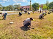 10.000 Pohon Ditanam Serentak! Polsek Maluk Ikut Bergerak Hijaukan Negeri