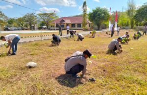 10.000 Pohon Ditanam Serentak! Polsek Maluk Ikut Bergerak Hijaukan Negeri