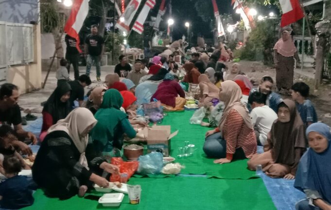 Malam Tasyakuran Kemerdekaan RI ke 81, RW 10 Dusun Krajan 1 Desa Jombang- Jember Sangat Antusias