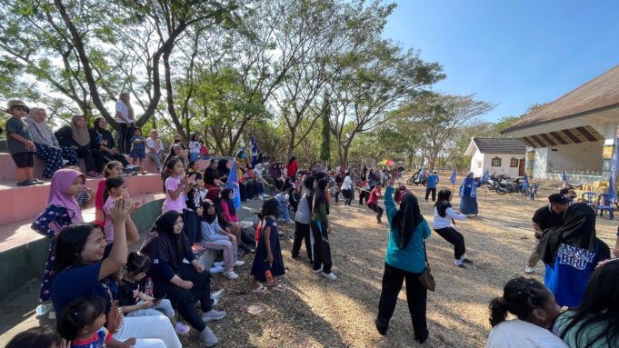 Meriahkan HUT RI ke-81 dan Sambut HUT Demokrat ke-25, DPC Demokrat Sumbawa Gelar Lomba Rakyat