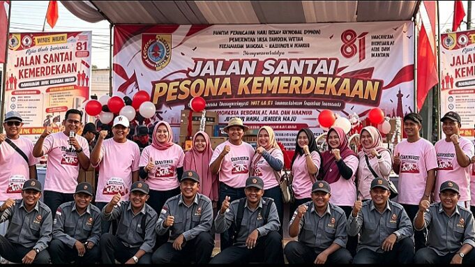 Ribuan Warga Tanggul Wetan, Ikuti Jalan Santai Pesona Peringati HUT RI Ke- 81 Berjalan Lancar.