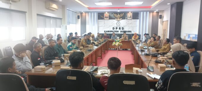 Beri Atensi Kepedulian Aliansi Masyarakat Peduli Lingkungan, Komisi II Keluarkan 7 Rekomendasi Terkait Tambang Rakyat Lantung