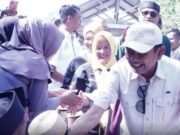 Wabup H. Ansori Salurkan Bantuan Korban Kebakaran
