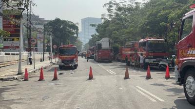 Imbas-Kebakaran-Gedung-Bapenda-DKI-Jalan-Abdul-Muis-Masih-Ditutup