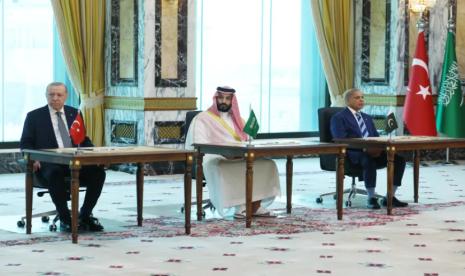 Iran: Pakta Pertahanan Saudi-Turki-Pakistan Tandai Pergeseran Kekuatan Global