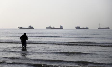 Iran-dan-Oman-Sepakati-Jalur-Transit-Sementara-di-Selat-Hormuz-Teheran-Tegaskan-Kendali-Penuh