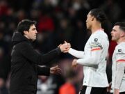 Iraola Butuh Dukungan, Van Dijk Siap Jadi Tiang Penyangga