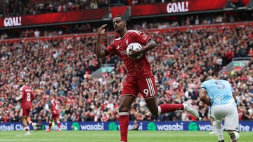 Isak-Cetak-Gol-Pertama-Liverpool-Masih-Kehilangan-Poros-Serang