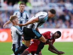 Isak Kembali ke St. James’ Park, Dicemooh tapi Tetap Berjuang