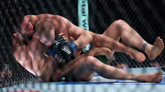 Islam-Makhachev-Pecahkan-Rekor-Kemenangan-Beruntun-di-UFC-330