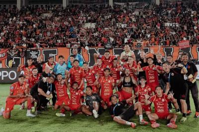 Jakmania-Boykot-Laga-Persija-vs-Brisbane-Roar-Protes-Kenaikan-Tiket