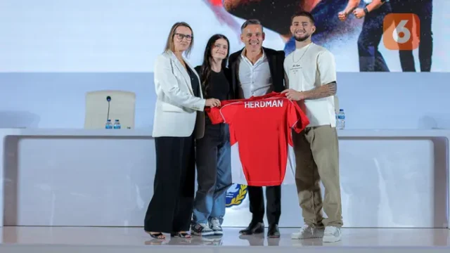 Jay-Herdman-Resmi-Gabung-Bali-United-Putra-Pelatih-Timnas-Indonesia