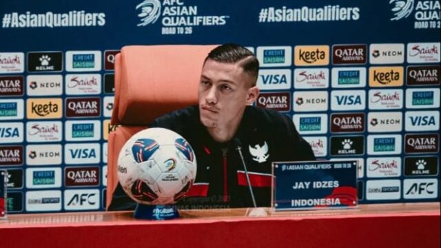 Jay-Idzes-Dapat-Kabar-Gembira-Mees-Hilgers-Putuskan-Pergi-dari-FC-Twente