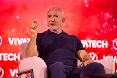 Jeff-Bezos-Masuk-Konsorsium-Beli-Saham-Liverpool-FSG-Tetap-Kendalikan-Klub