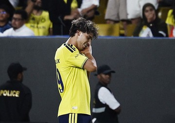 Joao-Felix-Bakar-Gawang-Al-Fateh-Ronaldo-Terpana-di-Tribun